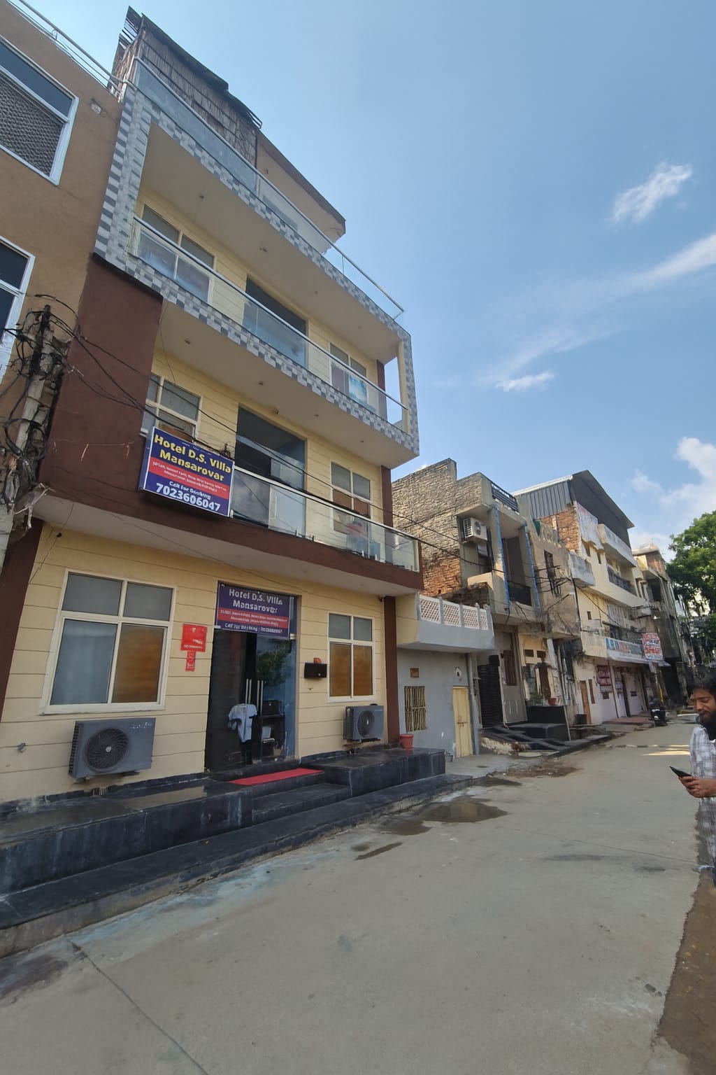 Hotel DS Villa exterior building Mansarovar Jaipur