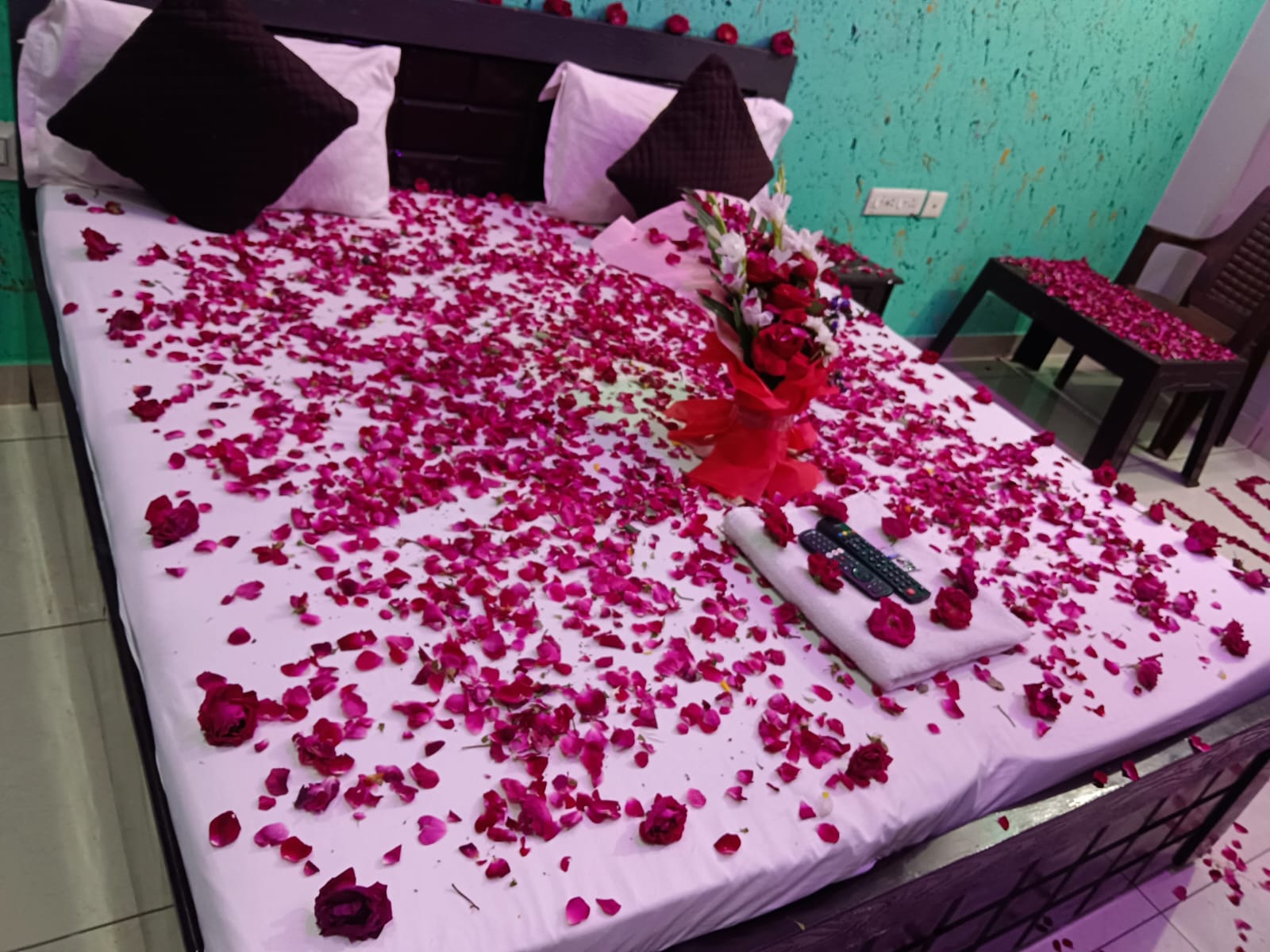 Flower decorated room at Hotel DS Villa Jaipur